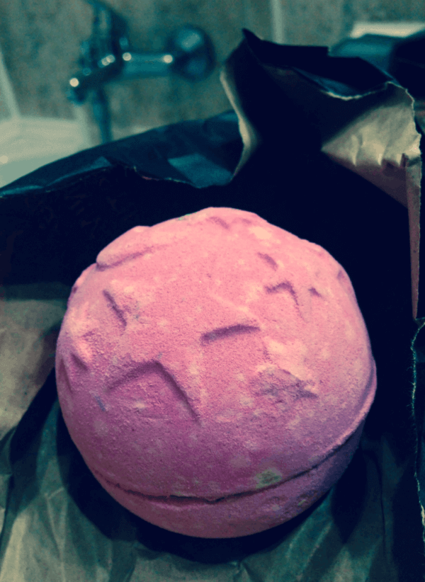 bath bomb od Lush, Twilight, šumivka
