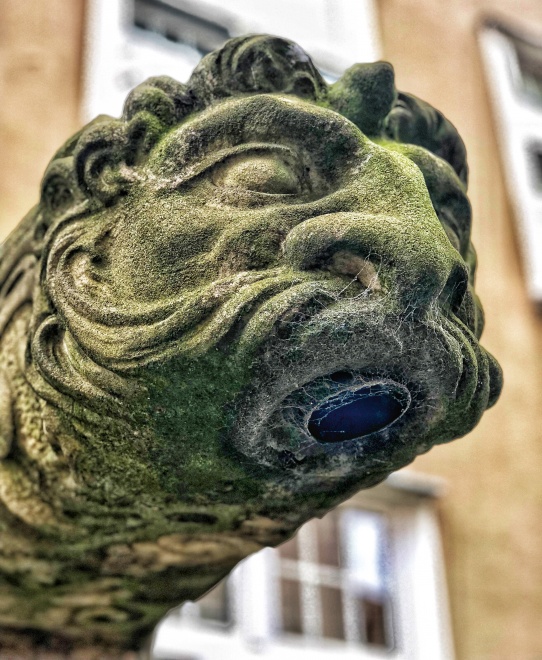 chrliče v Mariánskej ulici, Gdansk, severné Poľsko
